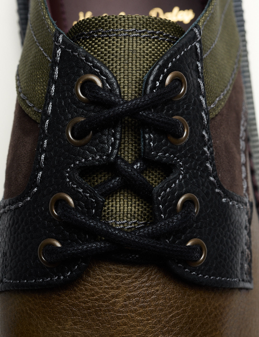 Nicholas Daley 4 Eyelet Derby Olive/Black