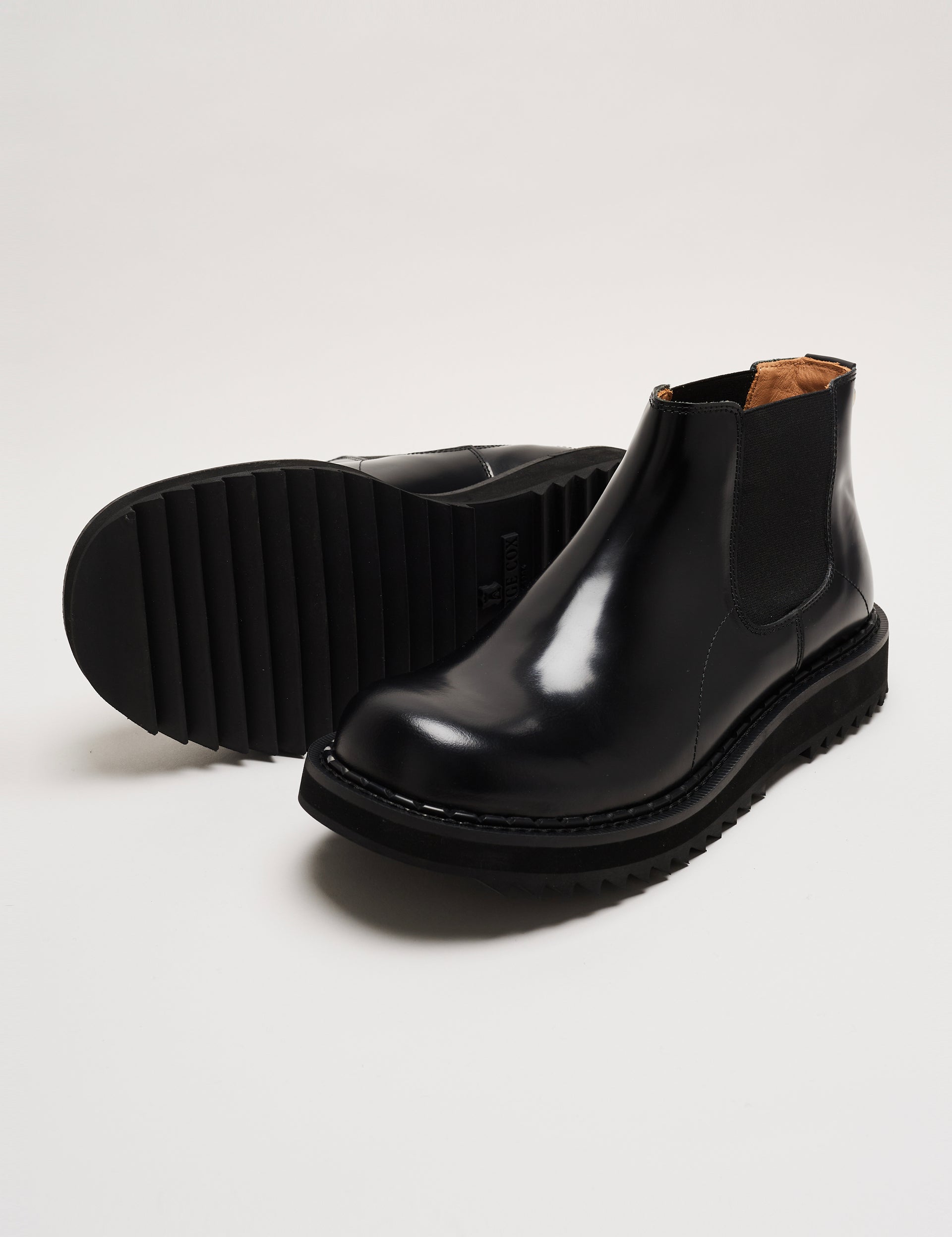 Ripple Bump-Toe Chelsea Boot Black