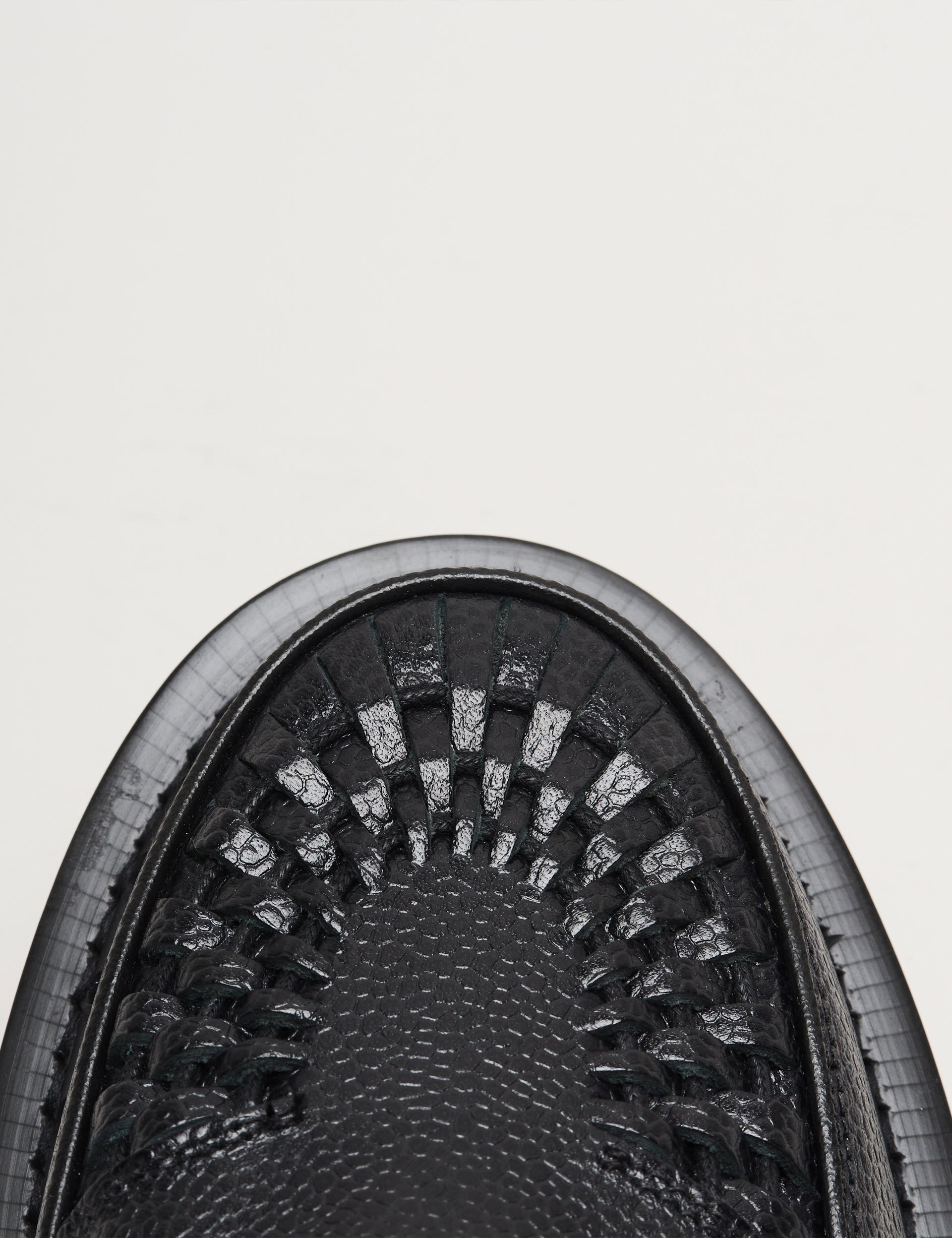 Skipton Black Pebble